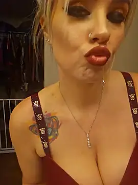 ellieconradxo online show from December 4, 2024, 3:48 am