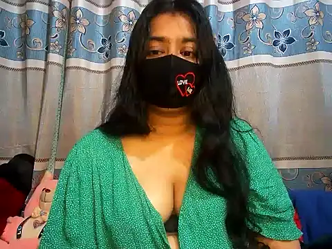 A-sweetgirl online show from February 10, 2025, 8:53 pm