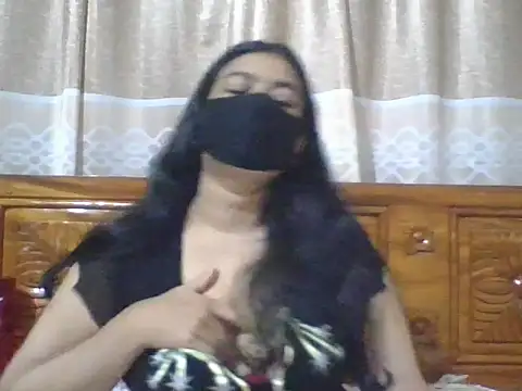 A-sweetgirl online show from November 9, 2025, 7:45 pm