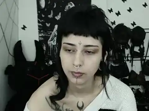 Snapshot of n0sferatus__ chatting on February 18, 2026, 11:28 am n0sferatus online show from February 18, 2026, 11:28 am