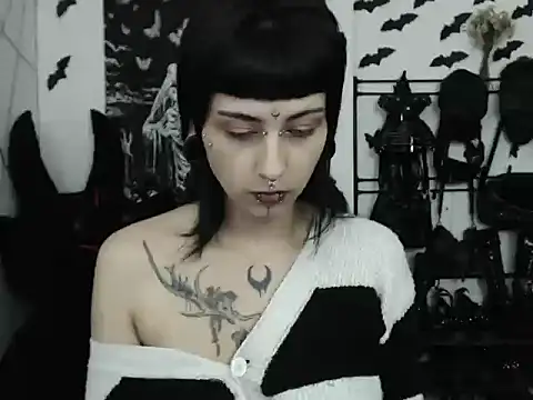 n0sferatus   online show from April 30, 2026, 3:13 am