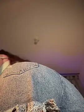 Snapshot of Zeli_66 chatting on February 16, 2025, 3:58 am Zeli 66 online show from February 16, 2025, 3:58 am