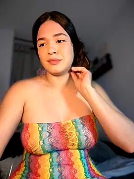 Snapshot of Zeli_66 chatting on October 5, 2025, 10:51 pm Zeli 66 online show from October 5, 2025, 10:51 pm