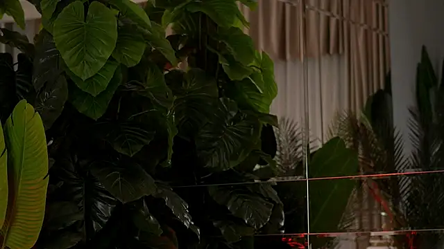 KellyMathews online show from March 29, 2026, 2:22 am