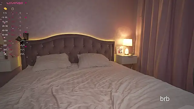  Moon  Shine  online show from April 3, 2026, 3:59 am