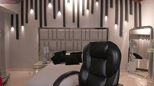 AmberLewis  online show from November 7, 2025, 2:55 am