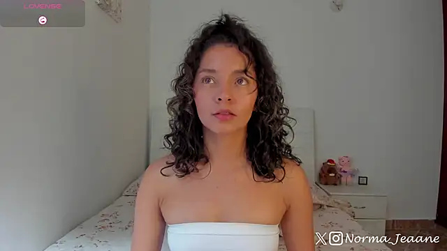 Norma-Jeaane online show from December 22, 2025, 6:16 pm