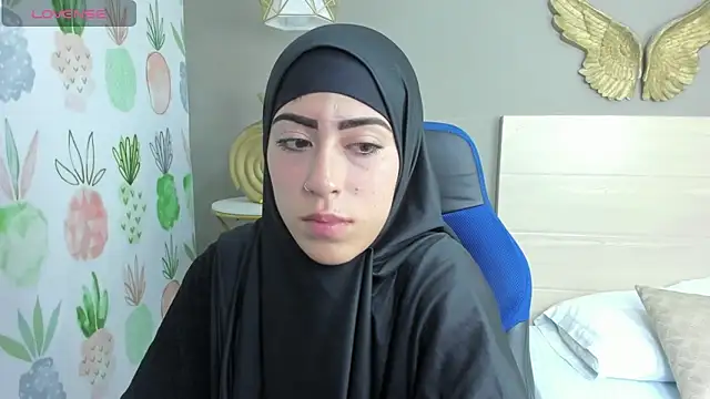 Snapshot of chaymae_nah_ chatting on January 9, 2025, 2:22 am chaymae nah  online show from January 9, 2025, 2:22 am