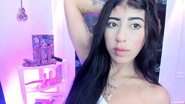 chaymae nah  online show from March 27, 2026, 8:26 am