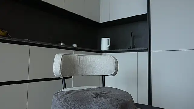 Snapshot of diffgirls2 chatting on February 23, 2025, 1:10 pm diffgirls2 online show from February 23, 2025, 1:10 pm