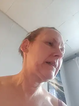 Evelina cute online show from November 14, 2025, 8:35 am