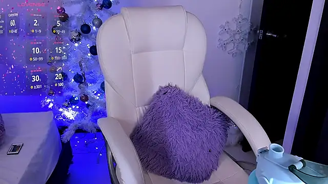 Snapshot of nyna_1 chatting on December 15, 2024, 9:09 pm nyna 1 online show from December 15, 2024, 9:09 pm