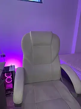 Snapshot of nyna_1 chatting on January 18, 2026, 8:34 pm nyna 1 online show from January 18, 2026, 8:34 pm