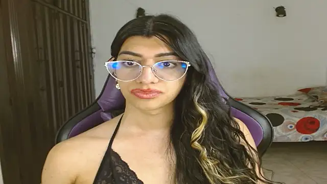 engielphoenis14 online show from September 22, 2025, 9:28 pm