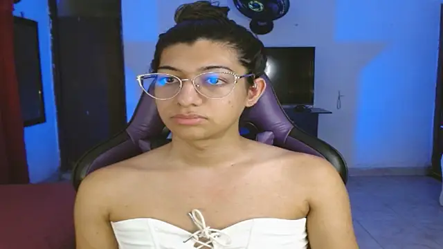 engielphoenis14 online show from March 13, 2026, 11:11 pm