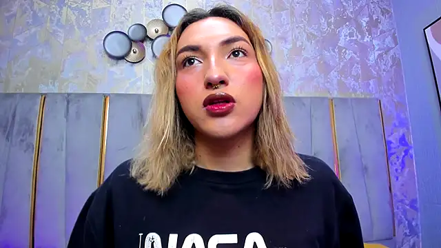 TomLondon  online show from November 23, 2025, 12:05 pm