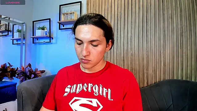 TomLondon  online show from February 5, 2026, 6:45 pm