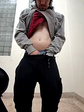 Snapshot of Lilsmokeshow017 chatting on November 1, 2025, 10:50 am Lilsmokeshow017 online show from November 1, 2025, 10:50 am