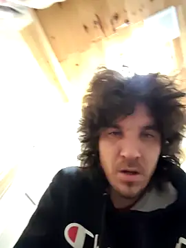 Snapshot of Lilsmokeshow017 chatting on December 21, 2025, 4:25 pm Lilsmokeshow017 online show from December 21, 2025, 4:25 pm