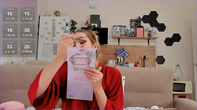 Girl alone home online show from November 5, 2025, 3:45 pm