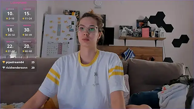 Girl alone home online show from November 29, 2025, 4:37 am