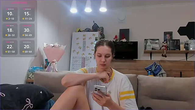 Snapshot of Girl_alone_home chatting on March 21, 2026, 1:05 pm Girl alone home online show from March 21, 2026, 1:05 pm