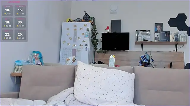 Snapshot of Girl_alone_home chatting on April 12, 2026, 2:55 pm Girl alone home online show from April 12, 2026, 2:55 pm