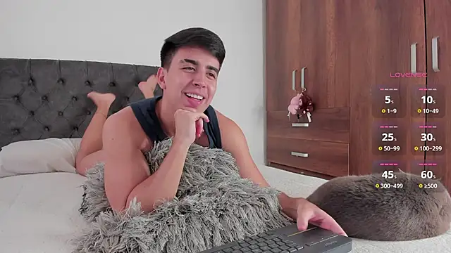 jordanmuskk online show from December 2, 2025, 8:59 pm