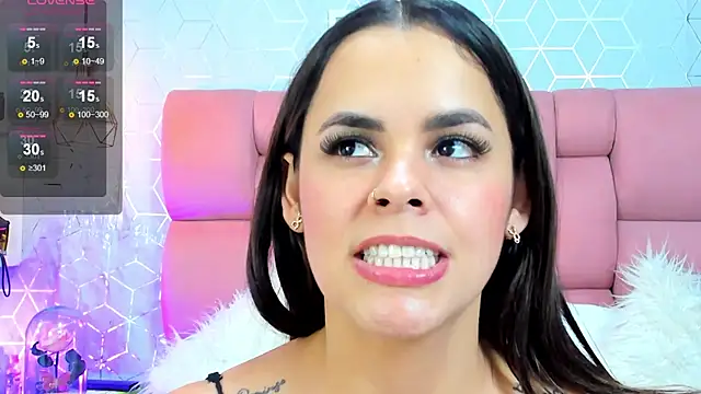 Snapshot of Zoebraham chatting on February 6, 2025, 12:33 am Zoebraham online show from February 6, 2025, 12:33 am