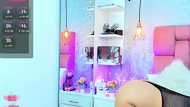 Snapshot of Zoebraham chatting on February 7, 2025, 10:41 pm Zoebraham online show from February 7, 2025, 10:41 pm