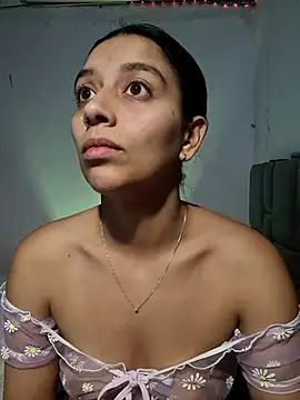 Snapshot of BrittanyDiaz chatting on February 27, 2025, 6:20 pm BrittanyDiaz online show from February 27, 2025, 6:20 pm