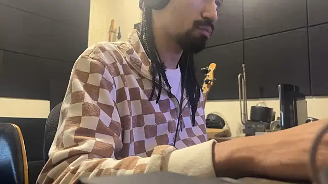 hotcamboy420 online show from November 26, 2025, 3:51 am