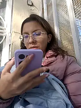 karlamorris  online show from January 22, 2025, 1:11 pm