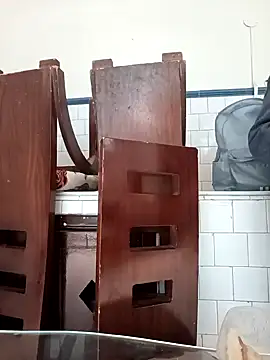 karlamorris  online show from February 7, 2025, 1:22 pm