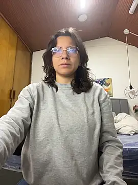 karlamorris  online show from March 6, 2026, 1:18 pm