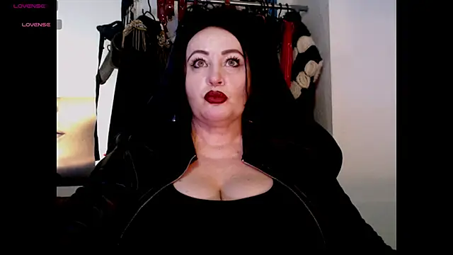 NannaGlossa online show from November 16, 2025, 1:39 pm