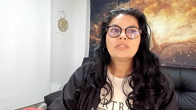 Snapshot of Lust_Mom41 chatting on December 3, 2024, 4:06 pm Lust Mom41 online show from December 3, 2024, 4:06 pm