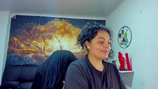 Snapshot of Lust_Mom41 chatting on December 14, 2024, 10:28 pm Lust Mom41 online show from December 14, 2024, 10:28 pm