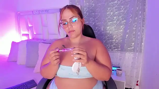 LeahxBarker online show from April 1, 2026, 2:34 am