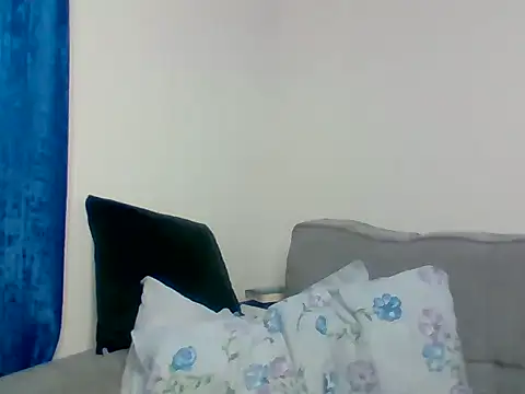  crystal princesss online show from November 18, 2025, 1:11 am