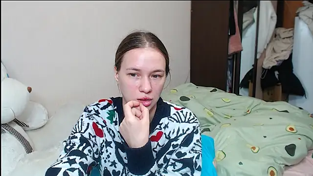 leila bambi  online show from January 24, 2025, 1:45 am