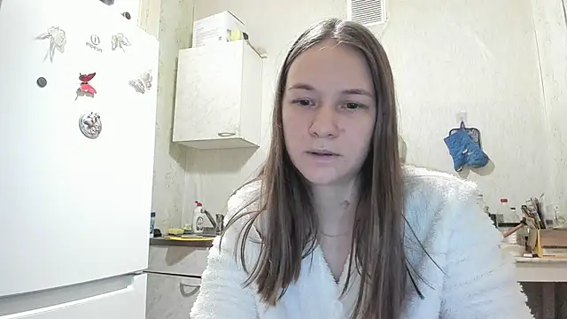 leila bambi  online show from March 10, 2026, 2:55 pm