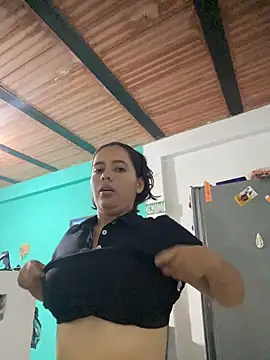 juliana 0796 online show from April 28, 2026, 9:31 pm