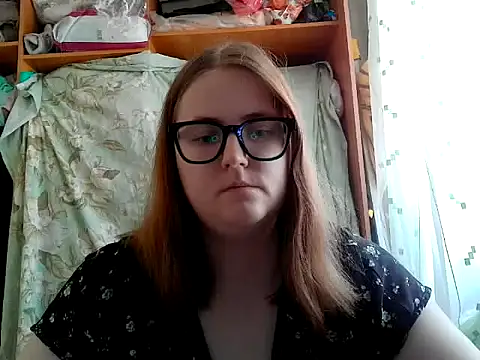 Snapshot of DesireMelissa chatting on July 6, 2026, 8:00 am DesireMelissa online show from July 6, 2026, 8:00 am