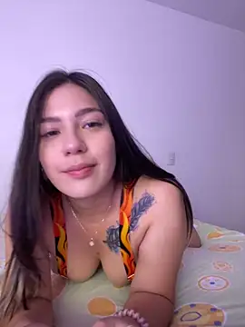 Snapshot of Latina_vanessa chatting on December 7, 2024, 12:08 am Latina vanessa online show from December 7, 2024, 12:08 am