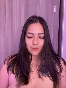 Snapshot of Latina_vanessa chatting on January 12, 2025, 5:45 am Latina vanessa online show from January 12, 2025, 5:45 am