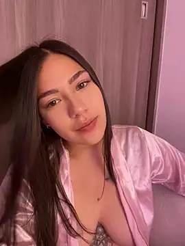 Snapshot of Latina_vanessa chatting on January 17, 2025, 12:20 am Latina vanessa online show from January 17, 2025, 12:20 am