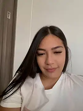 Snapshot of Latina_vanessa chatting on January 22, 2025, 10:15 pm Latina vanessa online show from January 22, 2025, 10:15 pm