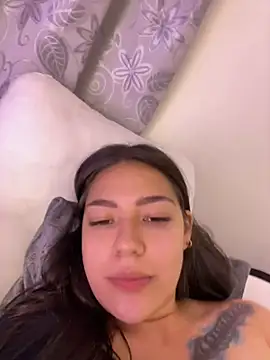 Snapshot of Latina_vanessa chatting on March 20, 2025, 11:23 pm Latina vanessa online show from March 20, 2025, 11:23 pm