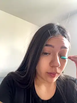 Snapshot of Latina_vanessa chatting on September 21, 2025, 2:19 pm Latina vanessa online show from September 21, 2025, 2:19 pm